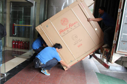 富拉尔基钢琴贵重工艺品无忧运